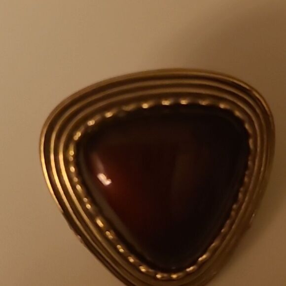 Clip Earrings - Picture 2 of 7